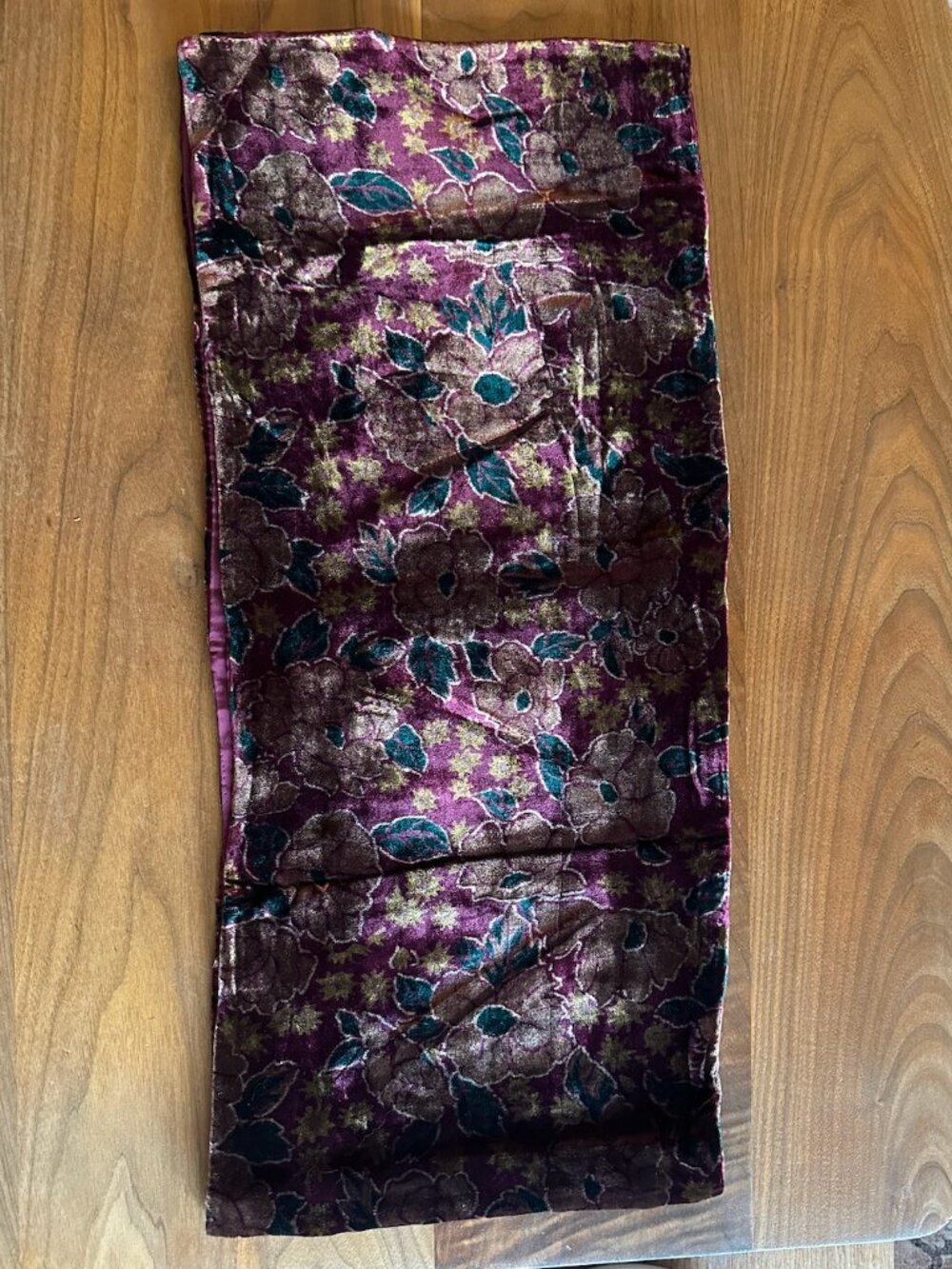 Vintage Elaine Gold for Collection XIIX Burgundy Floral Scarf Wrap